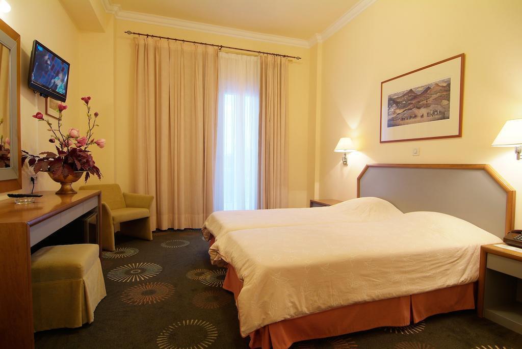 Hotel Kalafati Itea Luaran gambar