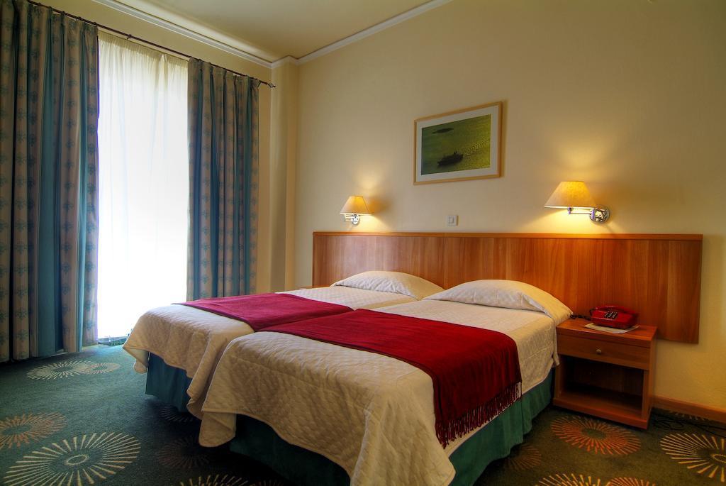 Hotel Kalafati Itea Luaran gambar