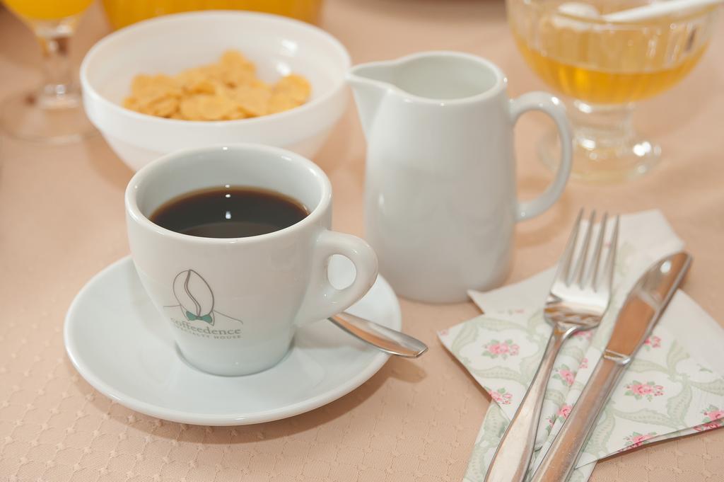 Hotel Kalafati Itea Luaran gambar