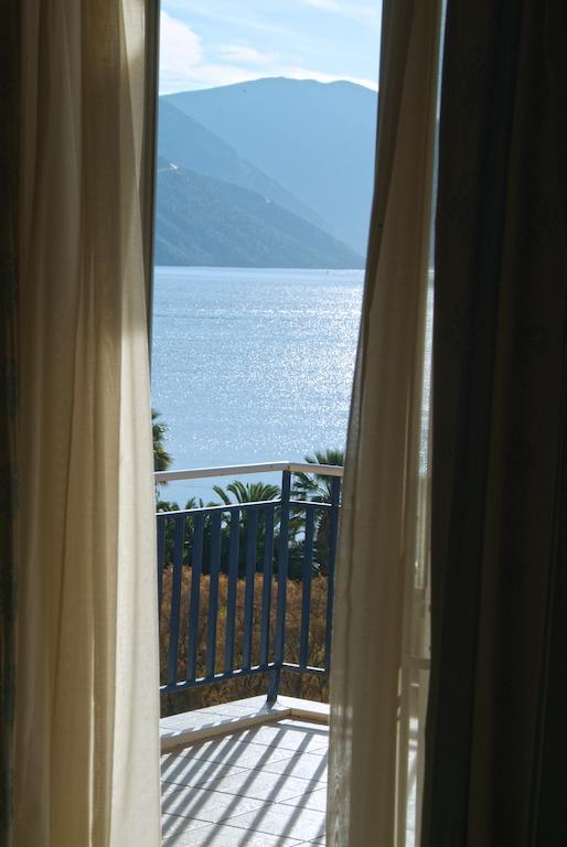 Hotel Kalafati Itea Luaran gambar