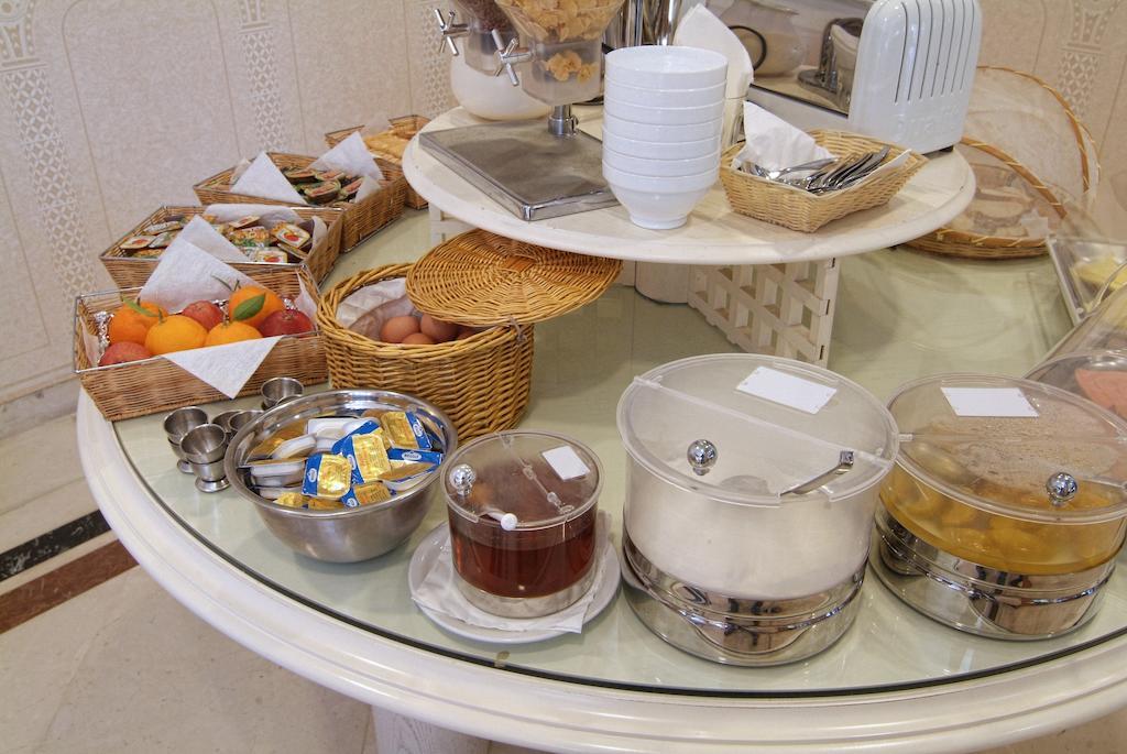 Hotel Kalafati Itea Luaran gambar